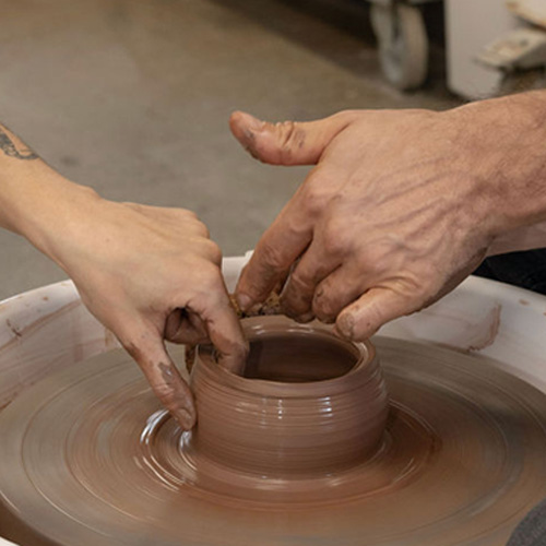Beginning Wheel Throwing (Sat 4pm)